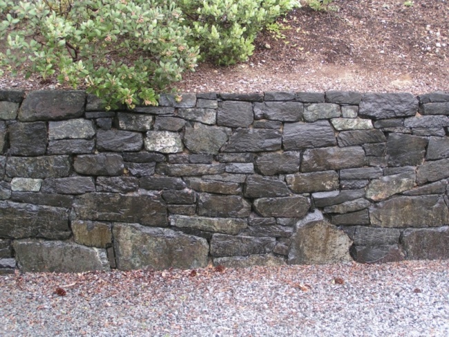 Retaining Walls and Stone Steps Features Photo Gallery